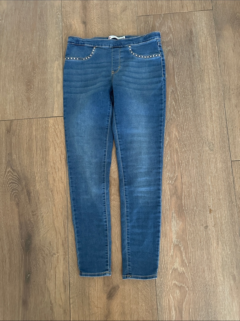Levi's girls Dark Blue Skinny Jeggings with Studded Pocket Accents.size 16.